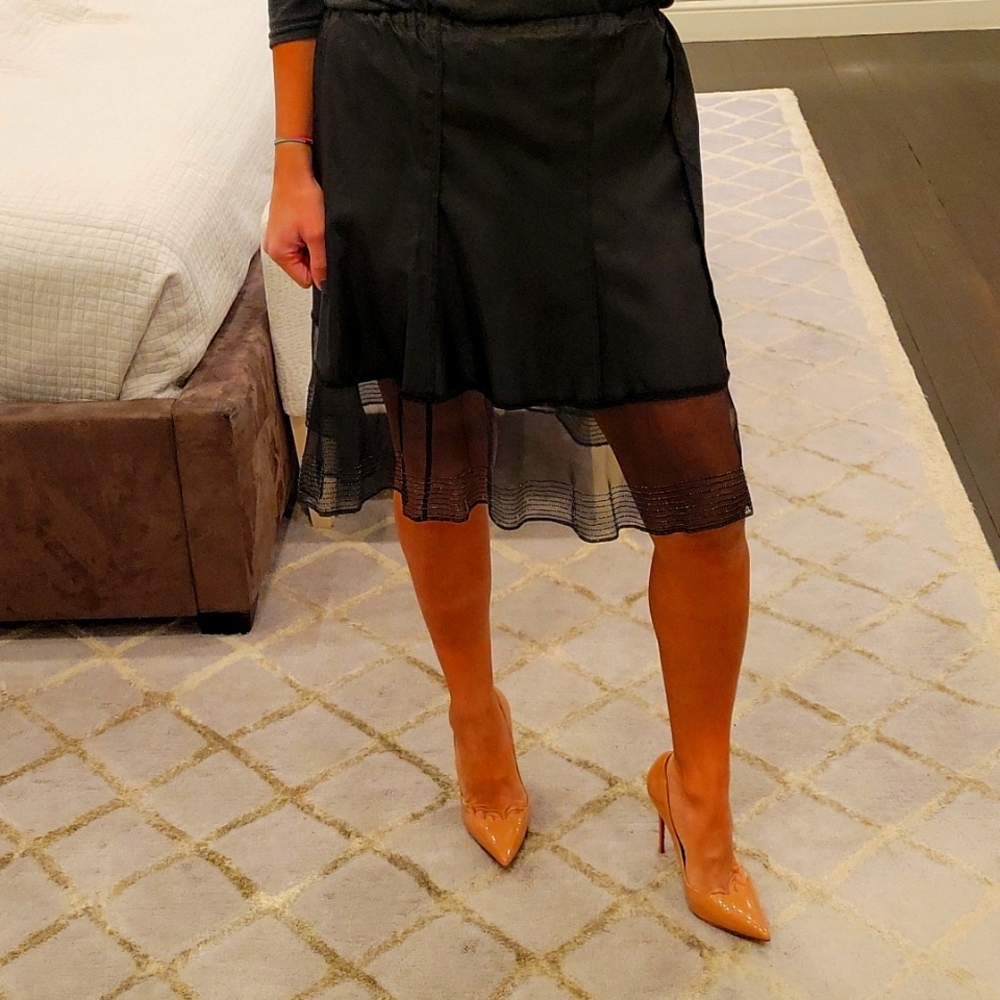 NWT WOMEN'S LILY & TAYLOR BLACK KNEE LENGTH SEQUIN SLIP SKIRT